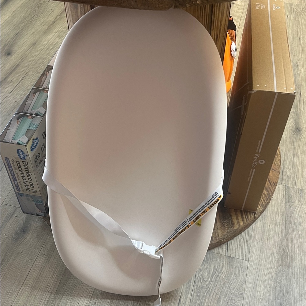 Hatch changing smart pad brand new without box